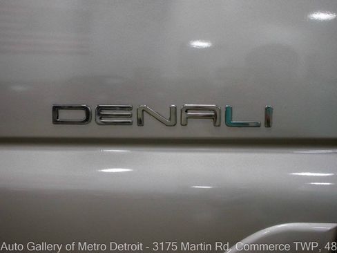Used 2005 GMC Yukon Denali AWD/4WD image 39