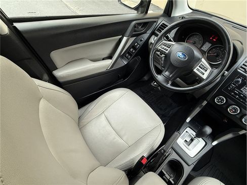 Used 2015 Subaru Forester 2.5i Premium image 8