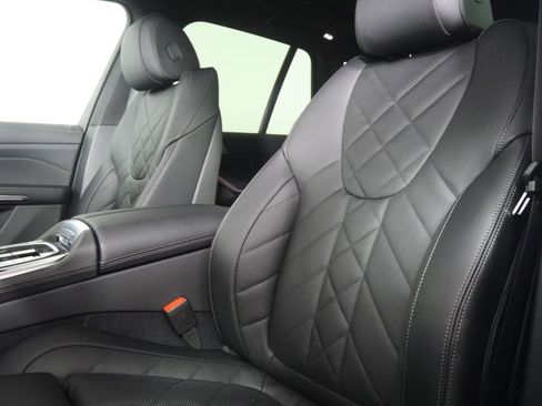 Used 2026 BMW X5 xDrive40i w/ M Sport Package AWD/4WD image 11