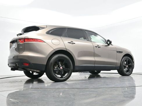 Used 2017 Jaguar F-PACE Premium image 52