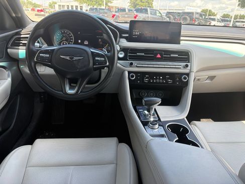 Used 2025 Genesis G70 2.5T AWD/4WD image 11
