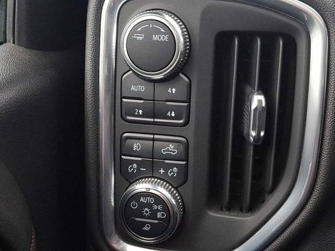 Used 2022 GMC Sierra 1500 AT4 w/ AT4 Premium Package image 30