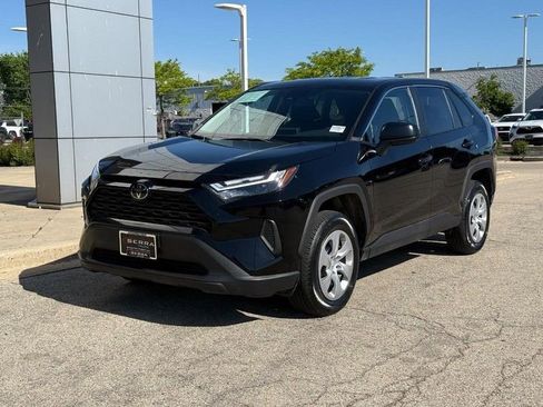 Used 2024 Toyota RAV4 LE AWD/4WD image 7