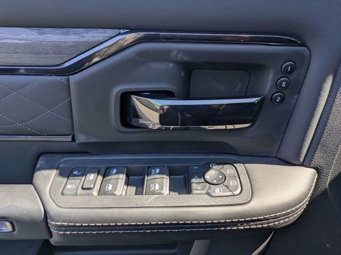 New 2026 RAM 2500 Limited image 11