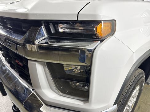 Used 2023 Chevrolet Silverado 2500 LT w/ Convenience Package image 28