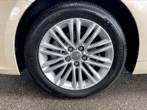 Used 2013 Lexus ES 350 w/ Premium Pkg image 23