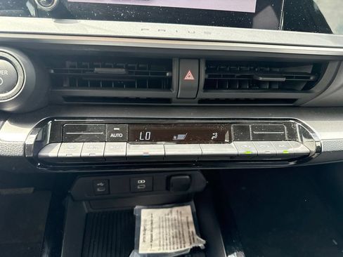 Used 2026 Toyota Prius LE FWD image 23