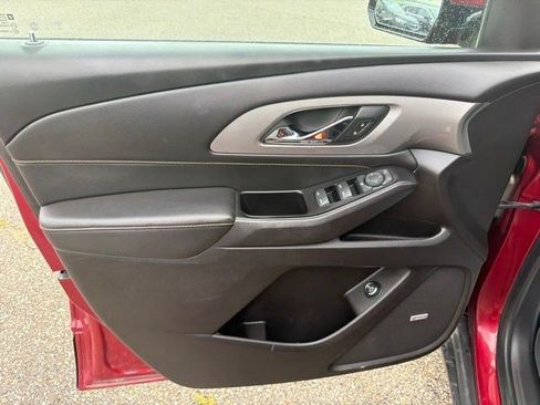 Used 2019 Chevrolet Traverse LT w/ LT Premium Package AWD/4WD image 11