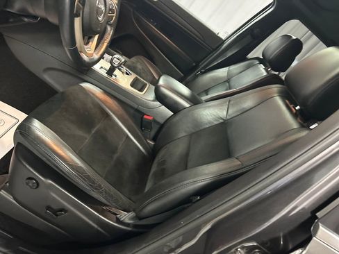 Used 2015 Jeep Grand Cherokee Laredo w/ Security & Convenience Group AWD/4WD image 10