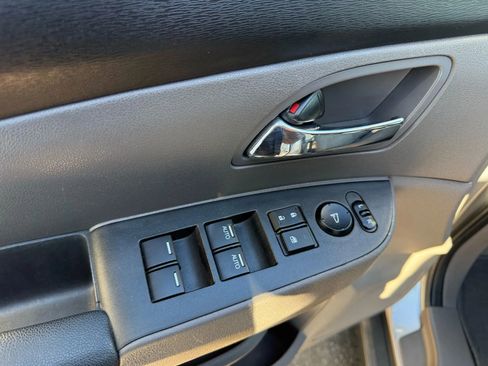 Used 2016 Honda Odyssey LX image 13