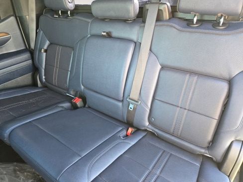 Used 2023 Chevrolet Silverado 1500 High Country w/ Technology Package image 13