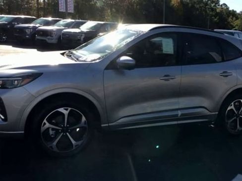 Used 2023 Ford Escape ST-Line Elite image 5