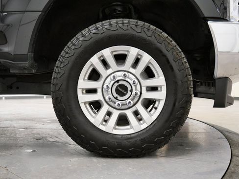 Used 2019 Ford F250 XLT image 35