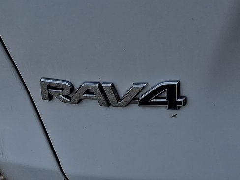 Used 2024 Toyota RAV4 XLE w/ Convenience Package AWD/4WD image 34