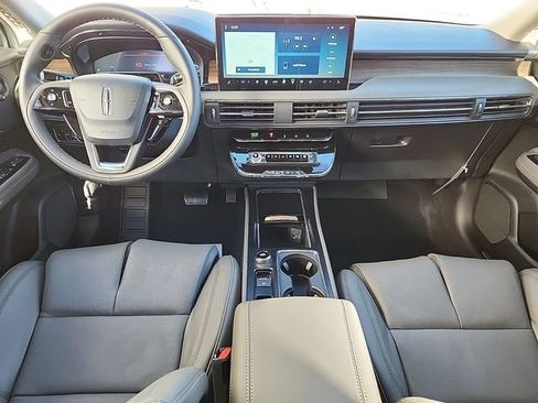 New 2025 Lincoln Corsair Reserve w/ Equipment Group 202A image 10