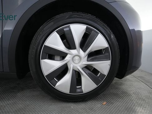 Used 2023 Tesla Model Y Long Range AWD/4WD image 20