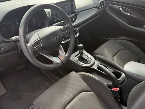 Used 2018 Hyundai Elantra GT image 6