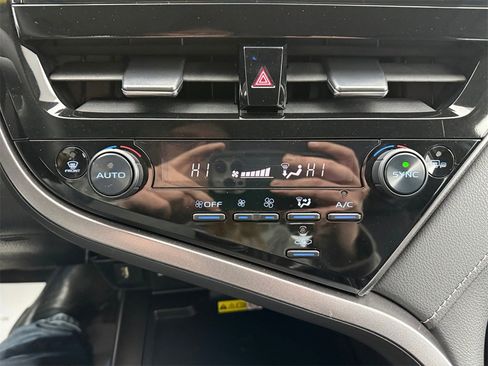 Used 2023 Toyota Camry XSE image 32