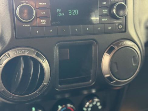 Used 2013 Jeep Wrangler Unlimited Sport image 18