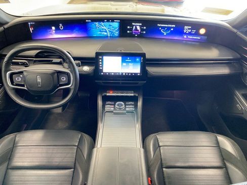 Used 2025 Lincoln Nautilus Reserve w/ Jet Appearance Package AWD/4WD image 10