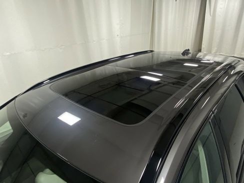 Certified 2025 Volvo XC60 T8 Ultra image 6