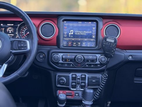 Used 2018 Jeep Wrangler Unlimited Rubicon image 49