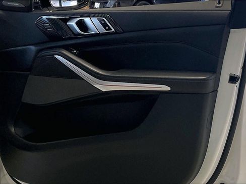 Used 2022 BMW X5 M50i w/ Executive Package image 22