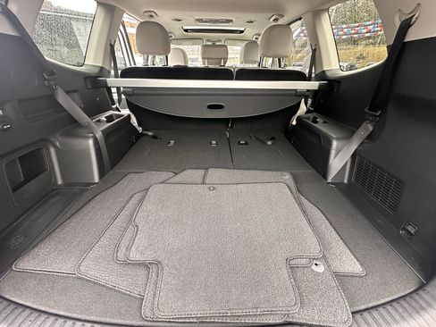 Used 2022 Kia Telluride EX image 32