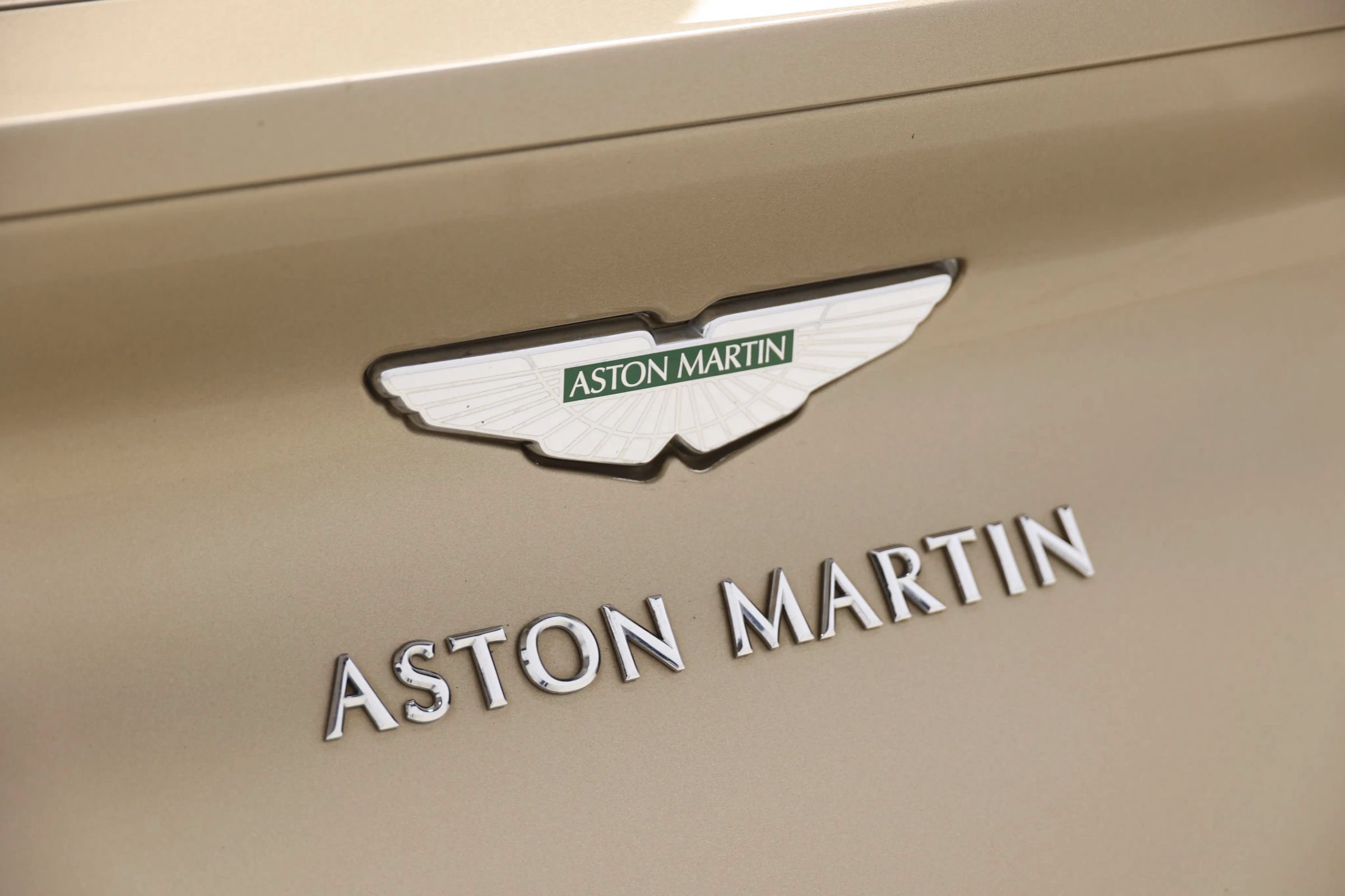 Used 2019 Aston Martin DB11 Volante RWD image 65
