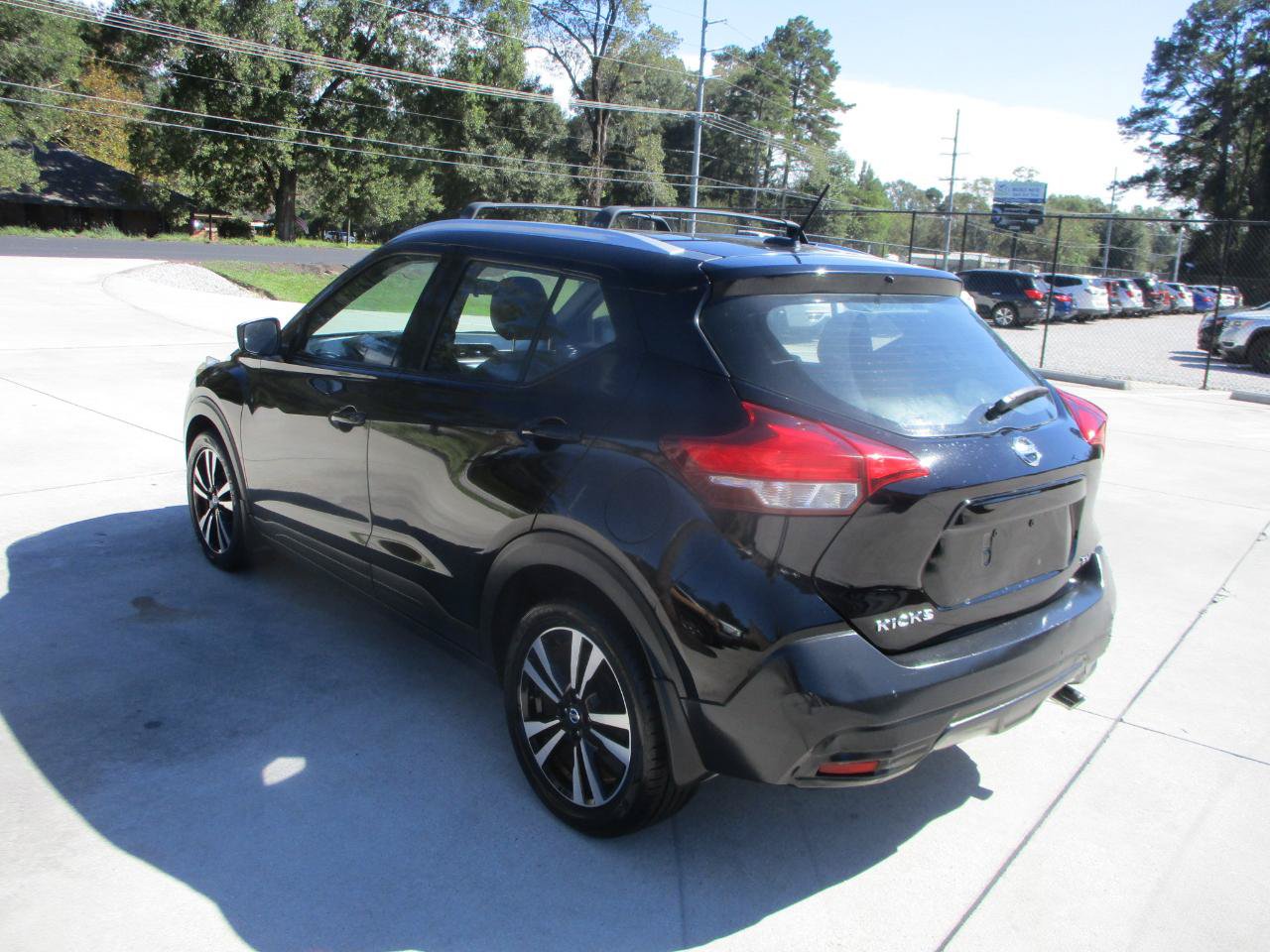 Used 2019 Nissan Kicks SV w/ Exterior Package FWD image 24