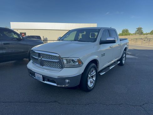 Used 2017 RAM 1500 Laramie w/ Convenience Group AWD/4WD image 35