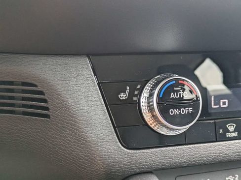New 2026 Mitsubishi Outlander SE FWD image 29