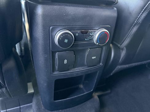 Used 2021 Ford Explorer XLT w/ Equipment Group 202A RWD image 17