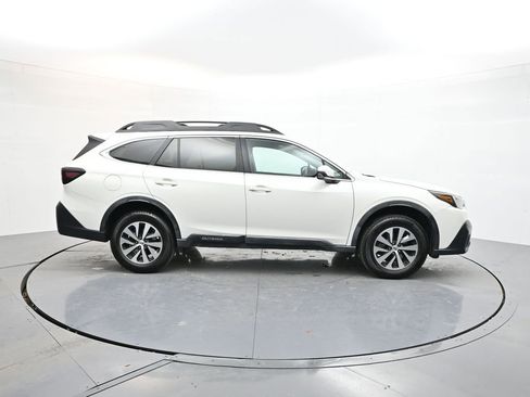 Used 2020 Subaru Outback Premium image 8