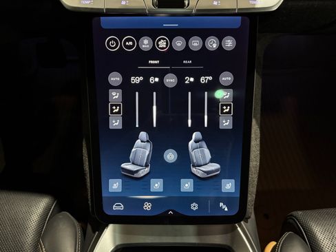 Used 2023 Lucid Air Grand Touring image 36