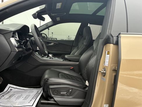 Used 2024 Audi SQ8 Premium Plus w/ 23" Wheel Package image 18