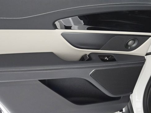 Used 2024 Lincoln Nautilus Reserve w/ Equipment Group 202A image 21