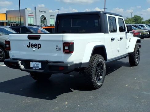 Used 2024 Jeep Gladiator Mojave AWD/4WD image 26