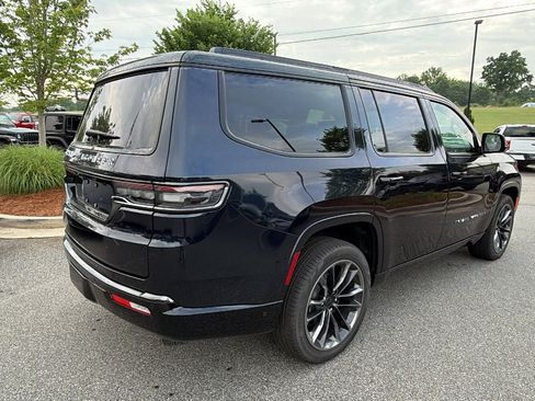 Used 2025 Jeep Grand Wagoneer Series III w/ Rear Seat Video Group 1 AWD/4WD image 8