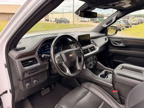 Used 2023 Chevrolet Suburban Premier RWD image 14