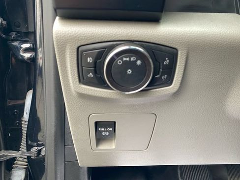 Used 2018 Ford F150 XL w/ Equipment Group 101A Mid AWD/4WD image 19