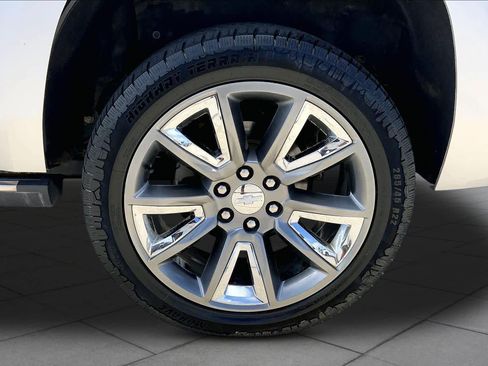 Used 2018 Chevrolet Tahoe Premier AWD/4WD image 11