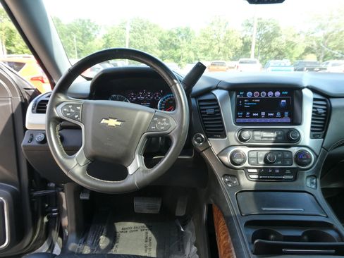 Used 2017 Chevrolet Tahoe Premier AWD/4WD image 15