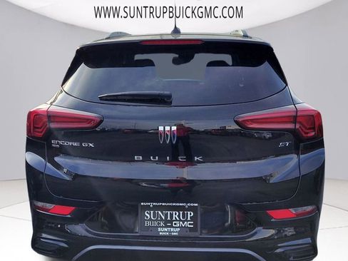 Used 2024 Buick Encore GX Sport Touring image 5