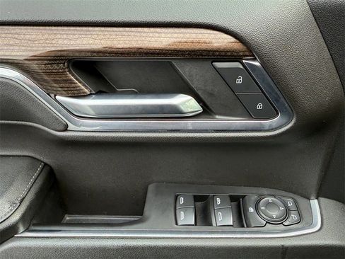 Used 2024 Chevrolet Silverado 1500 LT image 11