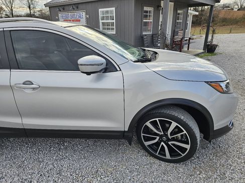 Used 2019 Nissan Rogue Sport SL w/ Premium Package image 10