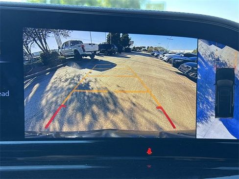 Used 2023 Cadillac Escalade ESV Sport Platinum w/ LPO, ONYX Package image 30