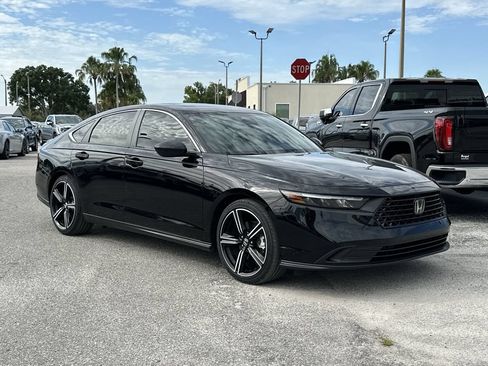 Used 2024 Honda Accord Sport image 2