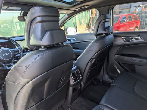 Used 2025 Kia Sportage X-Line w/ Premium Package image 15