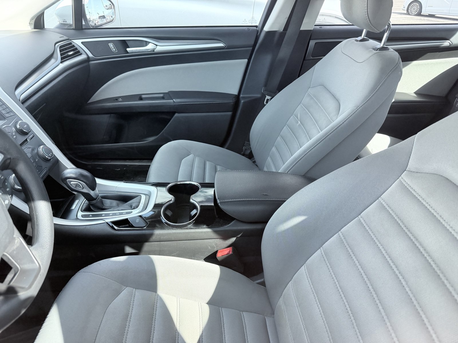 Used 2014 Ford Fusion S FWD image 2